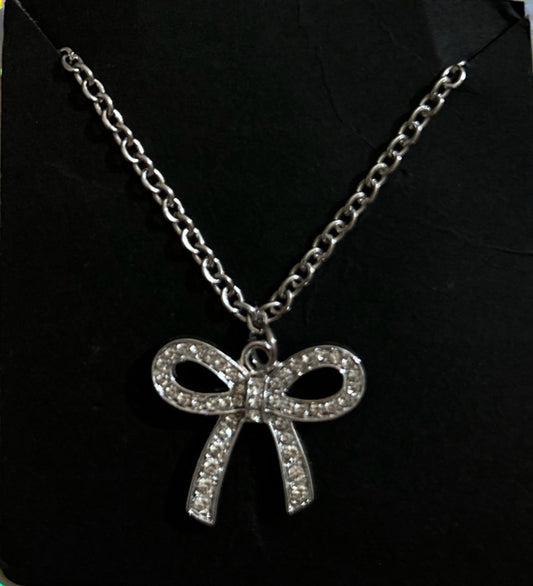 Bow Necklace